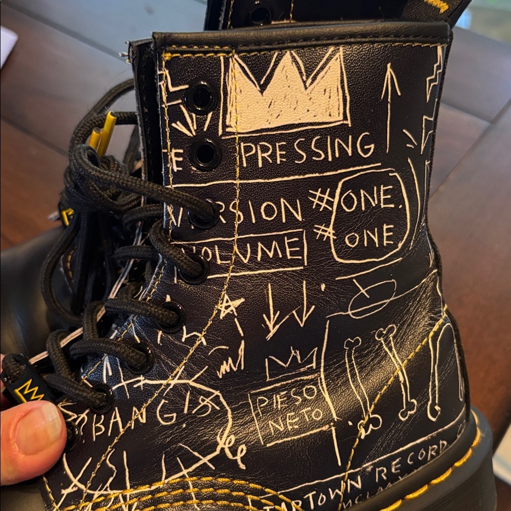 Limited Edition Basquiat Dr. Martens - Picture 17 of 17